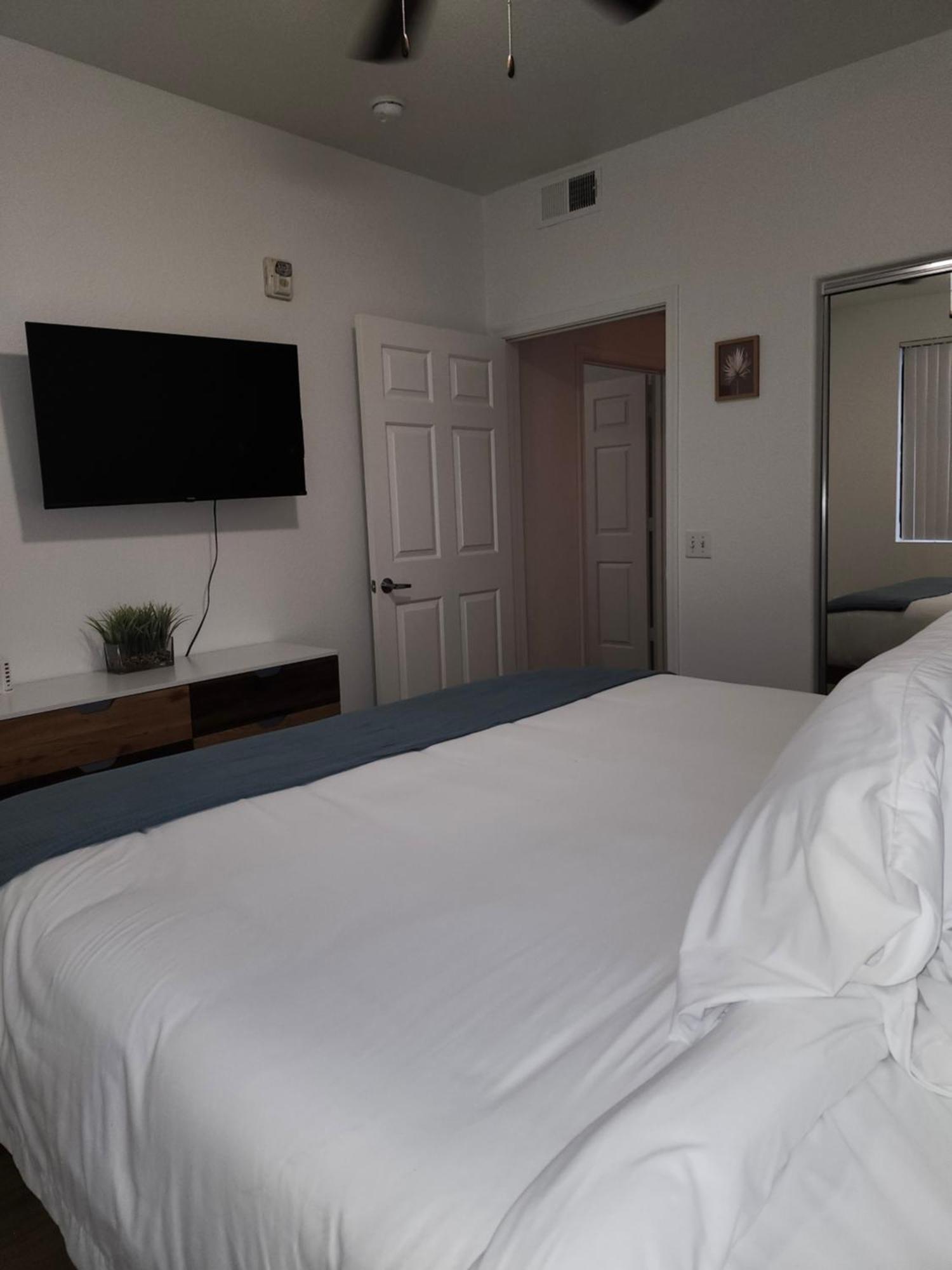 Westgate Entertainment District, Walk To Events, Wifi, Free Parking Διαμέρισμα Γκλέντεϊλ Δωμάτιο φωτογραφία